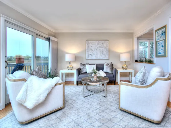 129 College Place #129, Fairfield, CT 06824