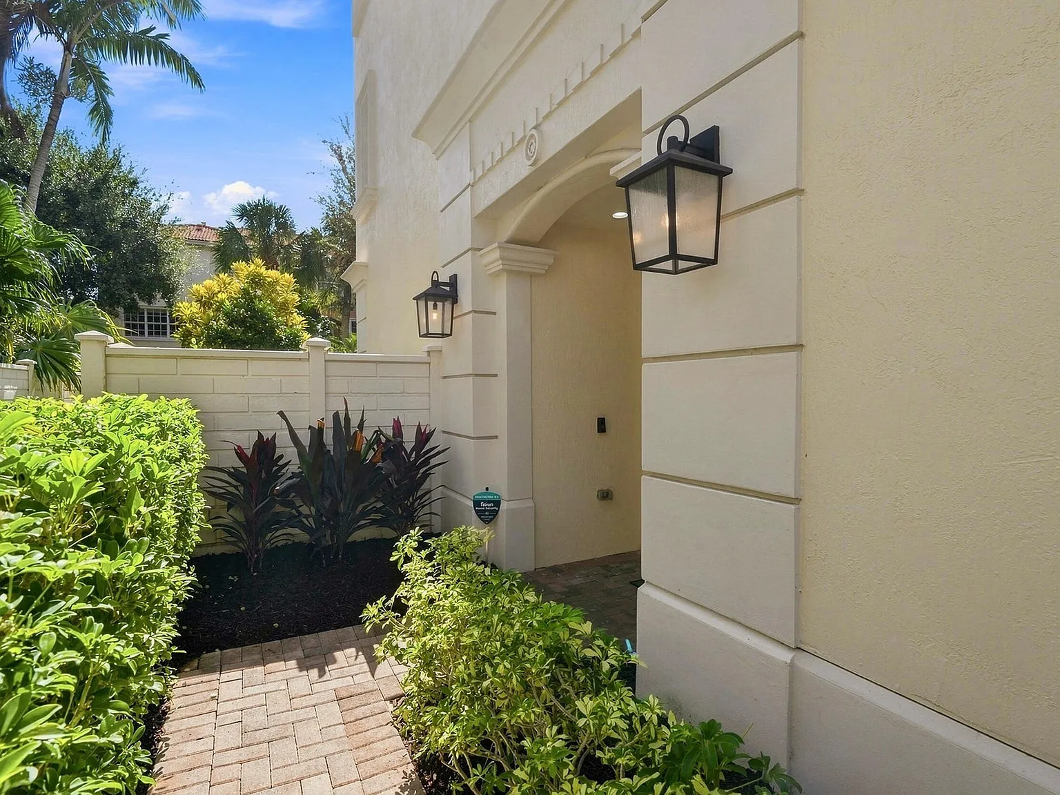 3 bed, 3.5 bath, 3036 sqft, $7,000 — Photo 3