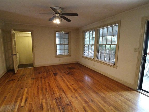 5th image of 111 Juanita St