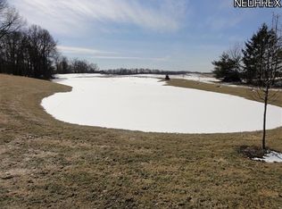 Smith Kramer St SE, Hartville, OH 44632
