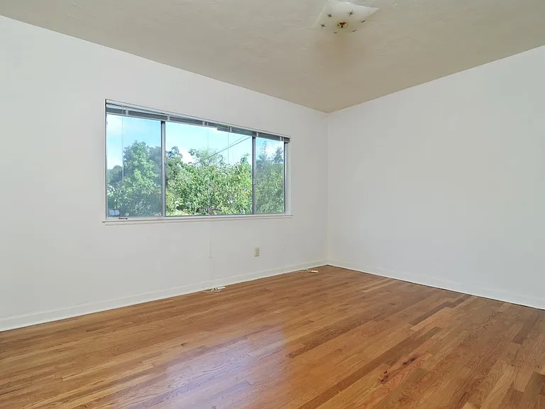 14584 Westcott Dr — Photo 8
