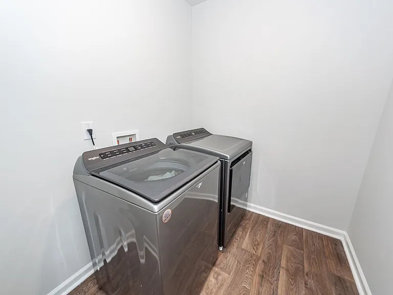 214 Wild Strawberry Ln — Photo 21