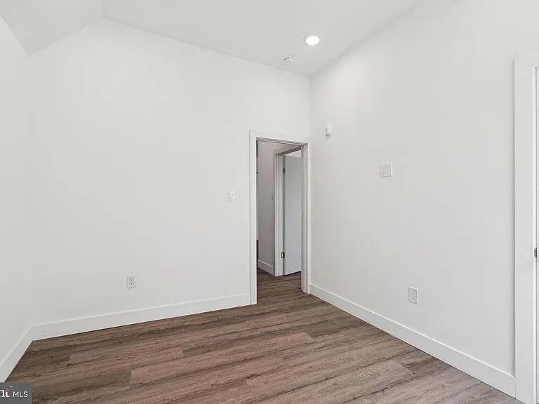 5164 Ridge Ave #3 — Photo 14