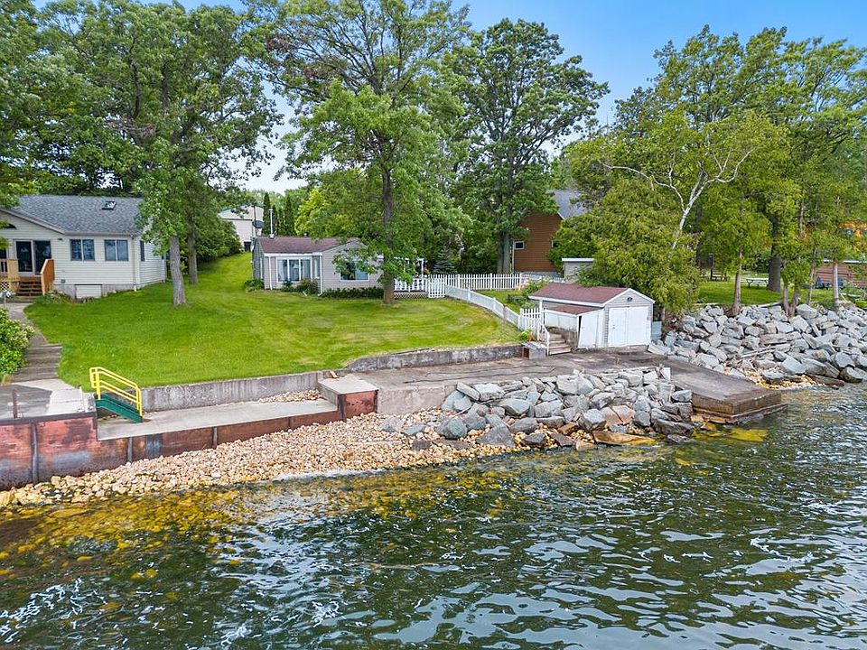 1st image of 3814 Rocky Shores Dr
