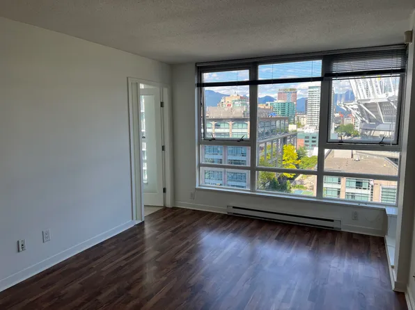 939 Expo Blvd #1707, Vancouver, BC V6Z 3G7