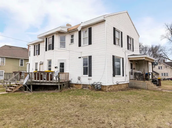 428 S Carroll Ave, Freeport, IL 61032