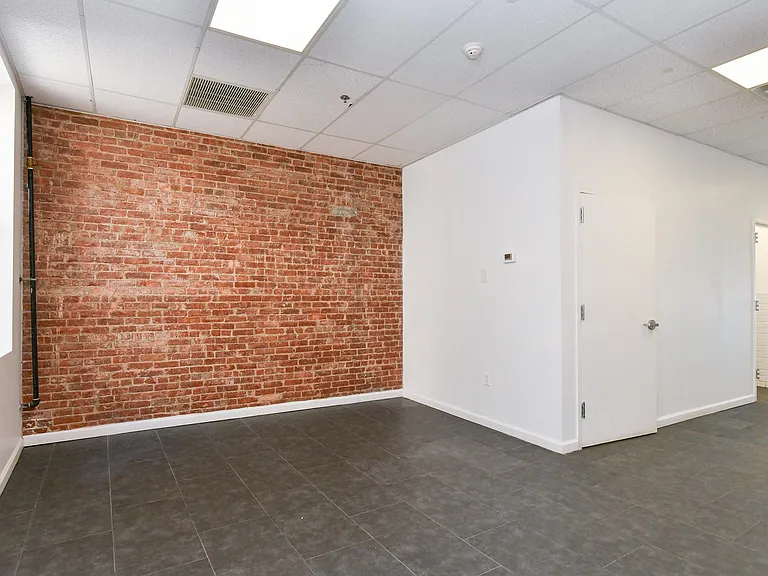 2707 Bergenline Ave — Photo 10