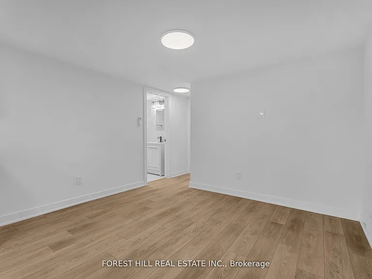 105 Galloway Rd #D — Photo 6
