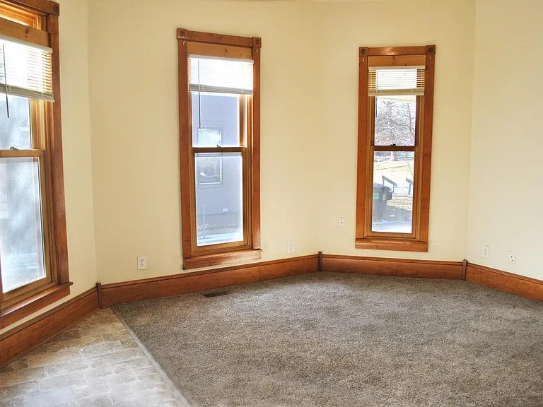 1629 Oakland Ave #2 — Photo 2