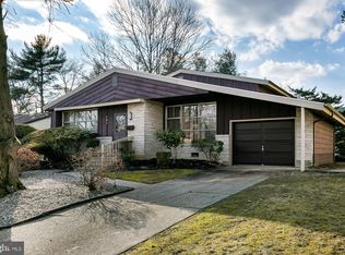 407 Fireside Ln, Cherry Hill, NJ 08003