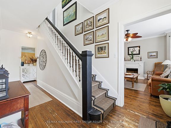 5th image of 299 Spring St