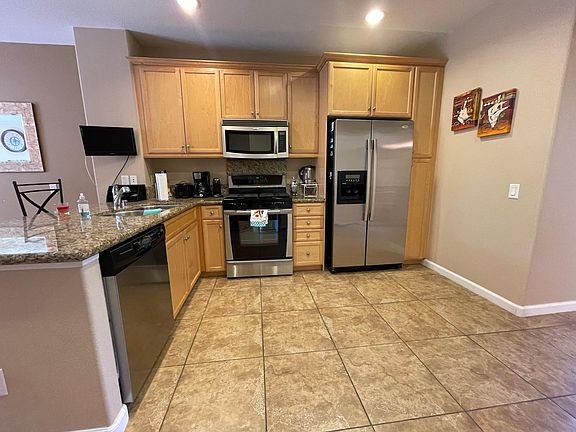 4th image of 8620 Belford Ave APT 605