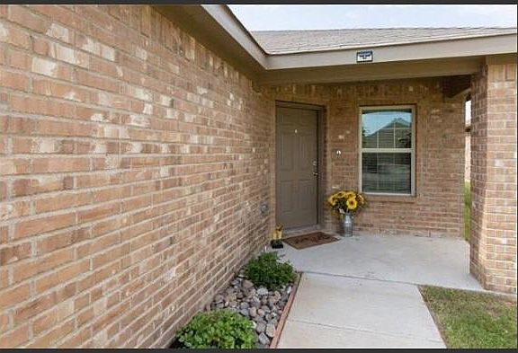 2nd image of 2432 French St