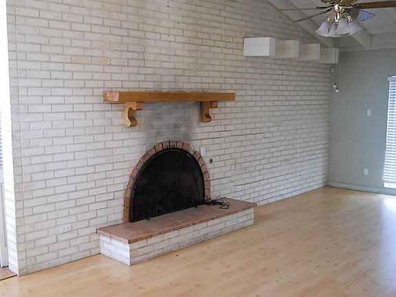 gas fireplace!