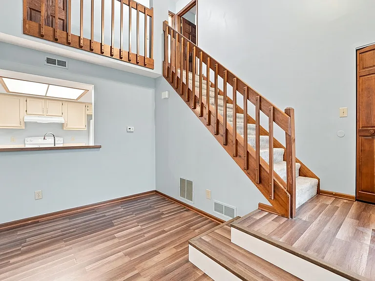 6032 Sawmill Woods Dr — Photo 4