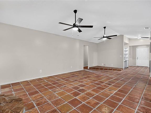 2nd image of 17565 Lee RD