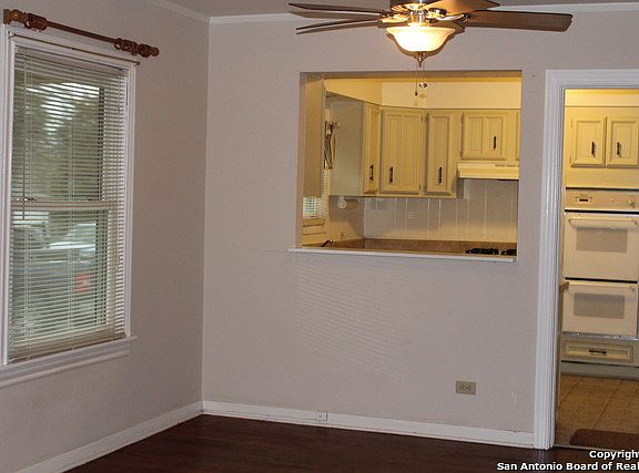 3rd image of 114 Candler St