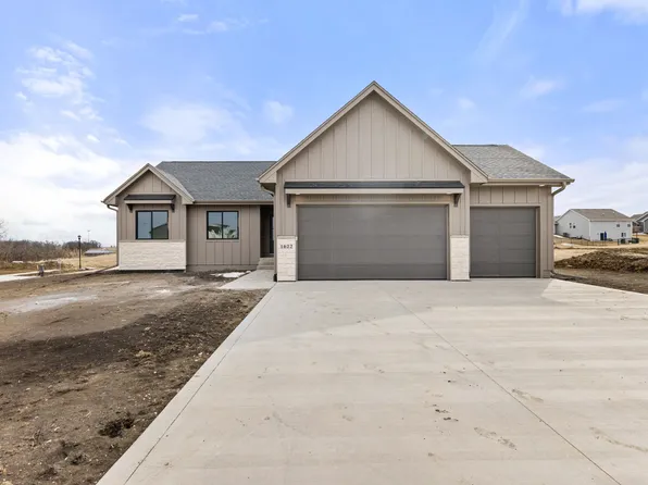 1622 Stuart Ct, Stuart, IA 50250