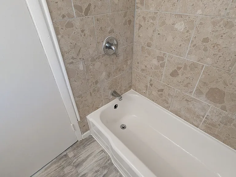 534-582 Denise Rd #562 — Photo 10