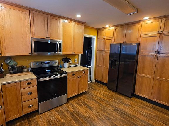 4th image of 939 S 10th St