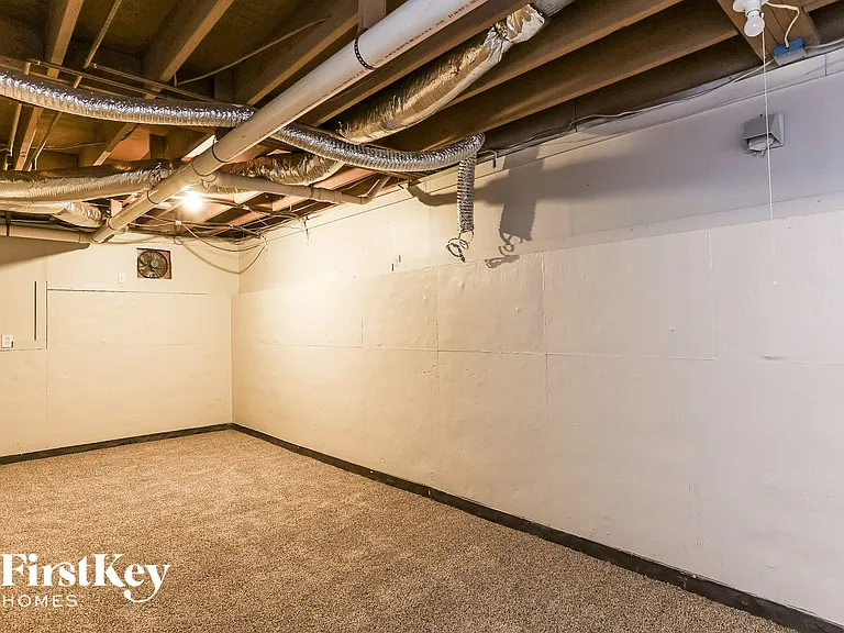 414 Indian Lake Ct — Photo 13
