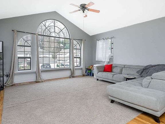 5th image of 32958 Harwood Pl