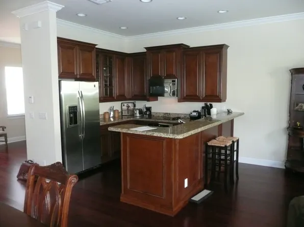 1046 W Heritage Club Cir, Delray Beach, FL 33483