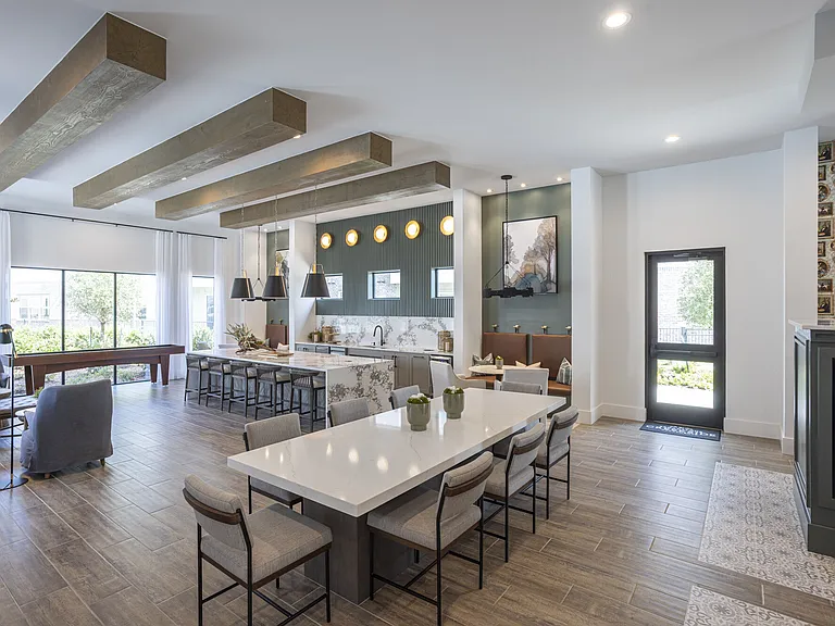Broadstone Creekside apartments community photo