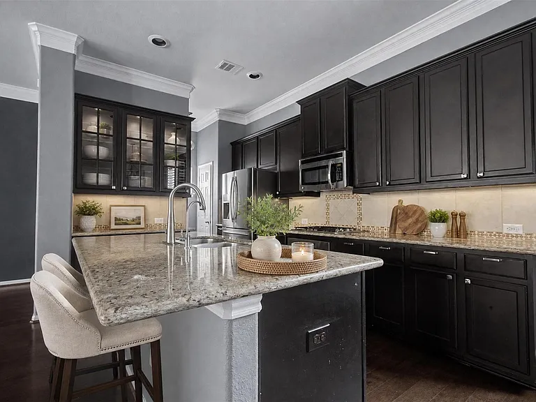 6363 Fairdale Ln #H — Photo 11