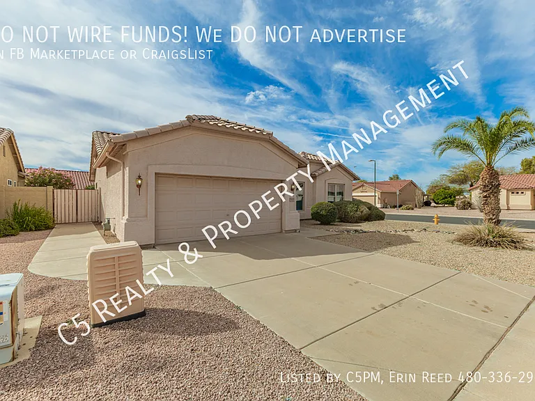 1413 E Peach Tree Dr — Photo 2