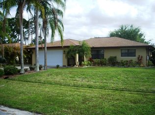 1066 SE Shakespeare Ave, Port Saint Lucie, FL 34983