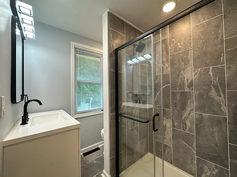 309 Oak St — Photo 12