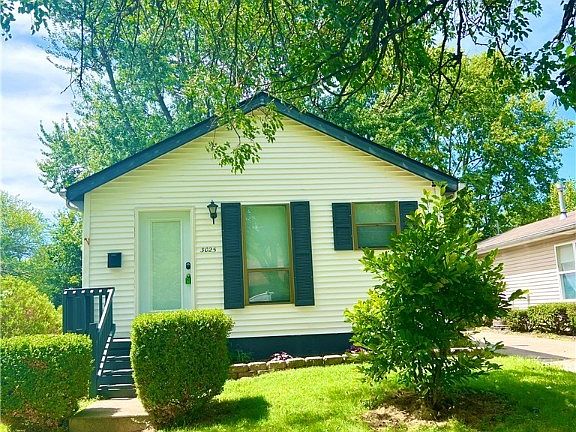 2nd image of 3025 Dwight Ave