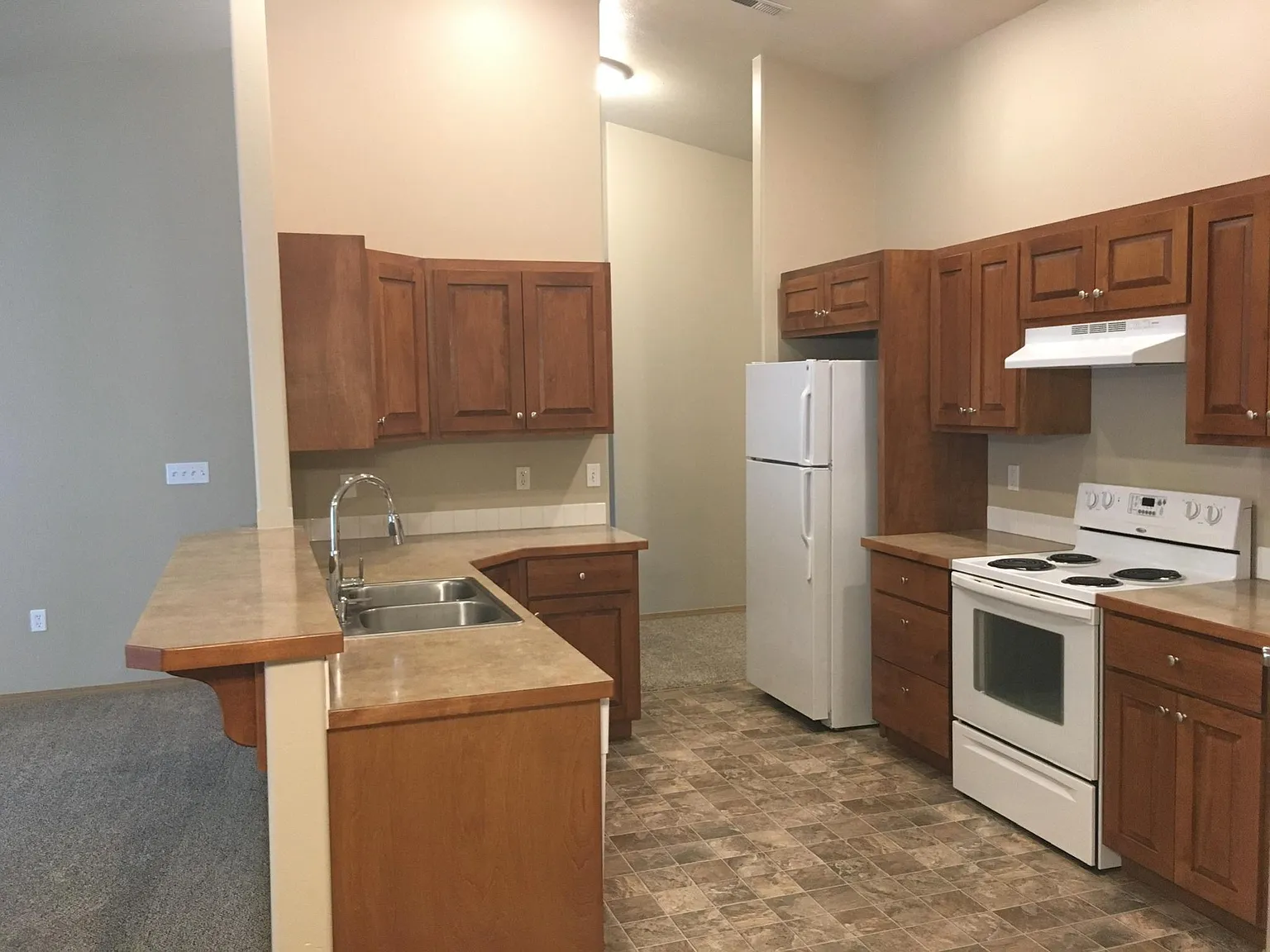 13323 E Valleyway Ave — Photo 2