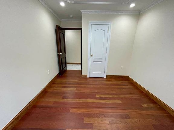 5th image of 150-12 21st Ave #1