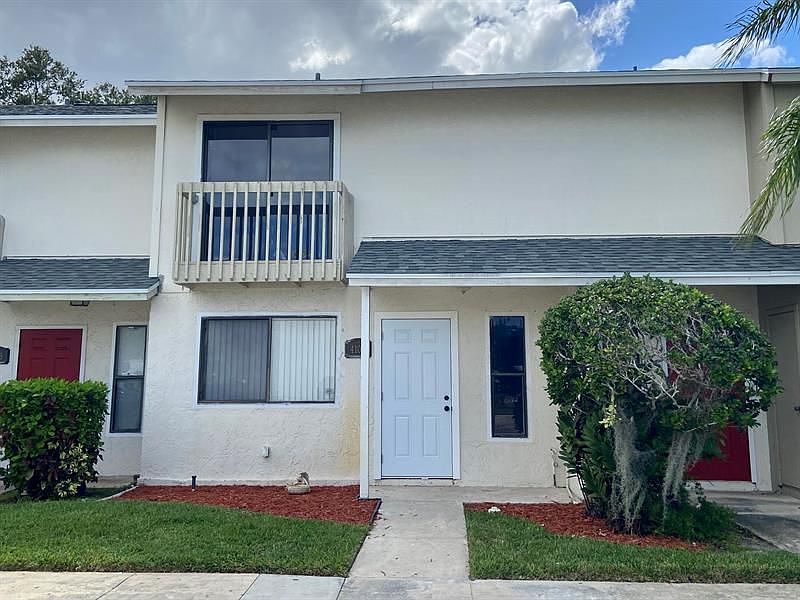 1st image of 4104 Inlet Cir #4104