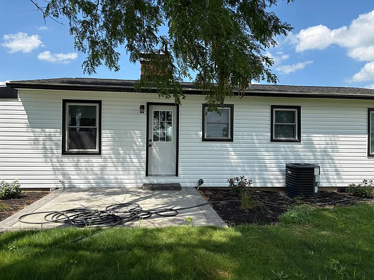 1805 Marion Williamsport Rd E — Photo 3