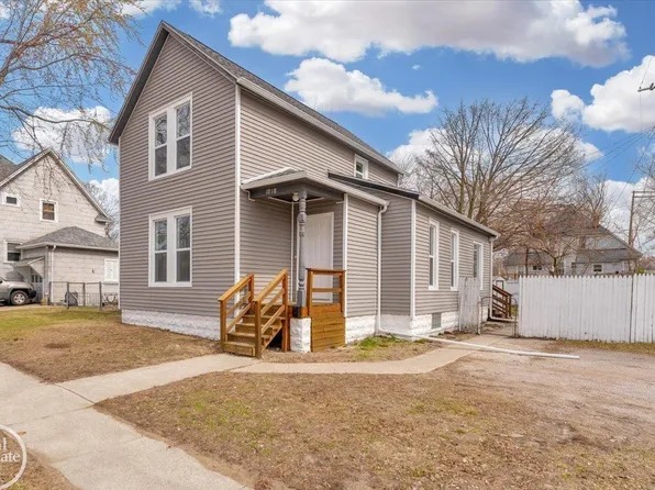 1018 Poplar St, Port Huron, MI 48060