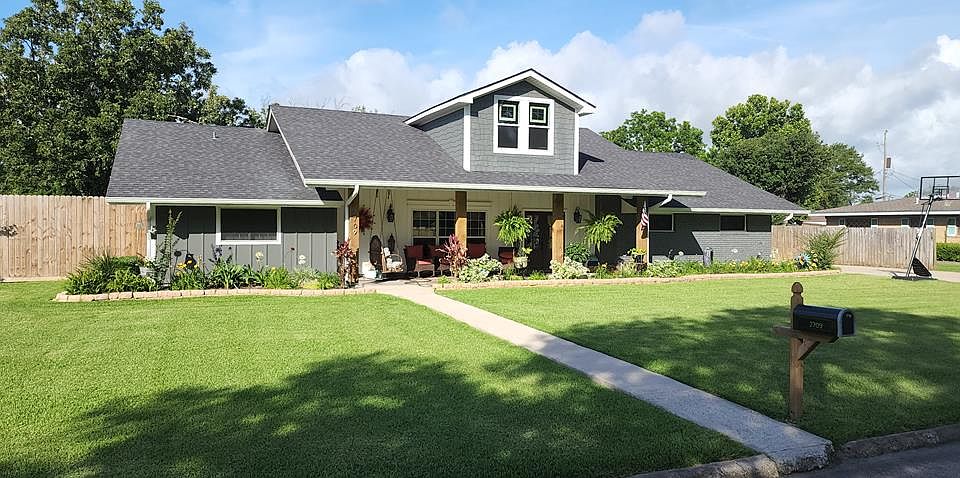 1st image of 2709 Upton Dr