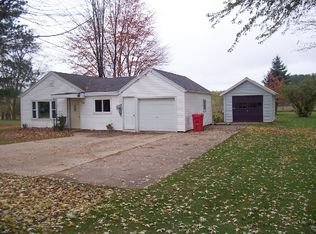 189 E Madison St, Clintonville, WI 54929