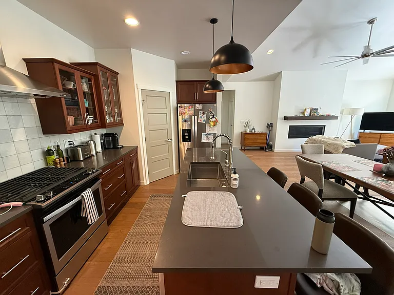 403 Estancia Loop — Photo 4