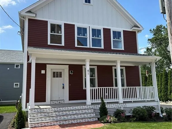 41 Division St, East Greenwich, RI 02818