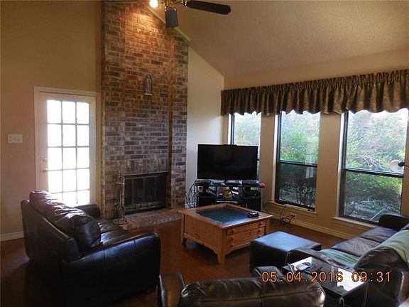 4th image of 3823 Clover Hill Ln