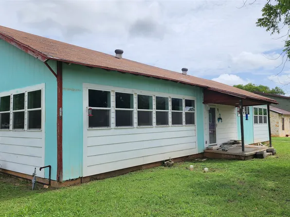 408 E Sadosa St, Eastland, TX 76448