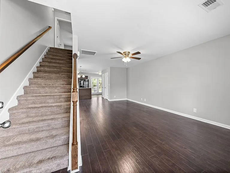 365 Sam Houston Cir — Photo 5