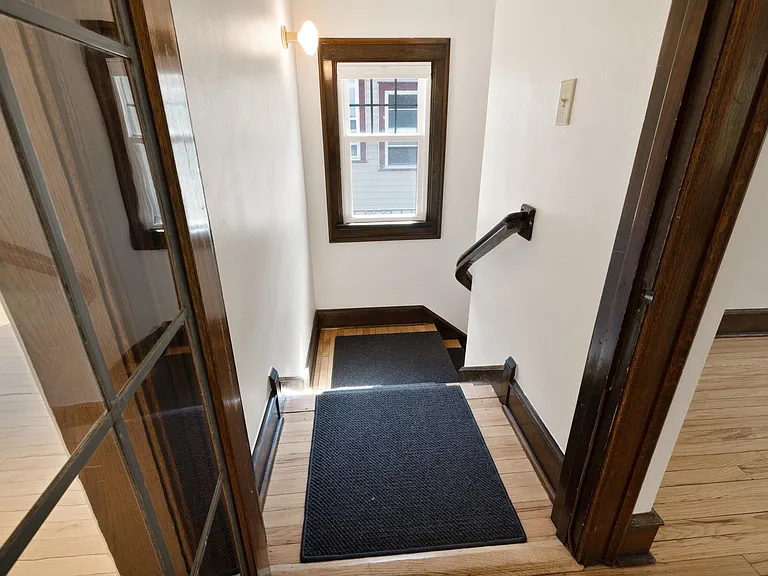 4042 N Downer Ave #4044 — Photo 6
