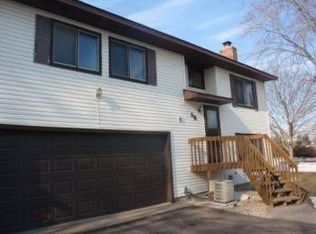 5 Golden Oak Dr, Circle Pines, MN 55014