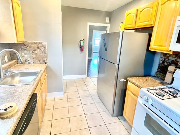 5th image of 639 Garfield Ave Floor 2