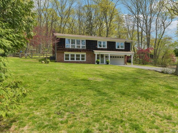 50 Stony Hollow Road, Centerport, NY 11721