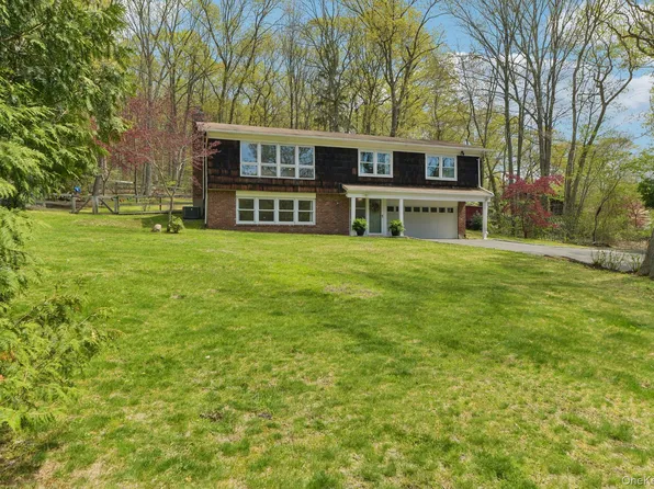 50 Stony Hollow Road, Centerport, NY 11721